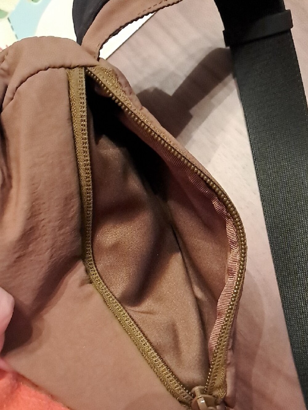 lululemon athletica Brown Belt Bag with Black Strap - Picture 6 of 8
